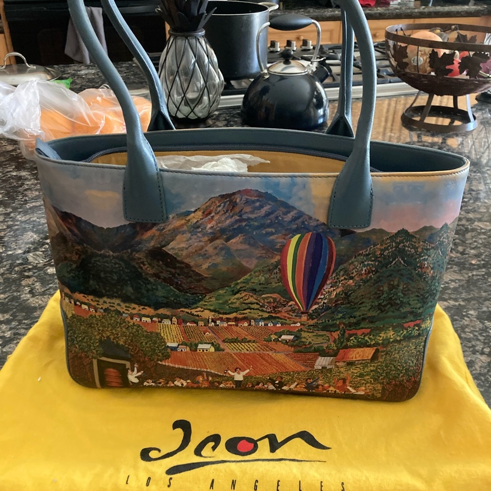 Icon Los Angeles Leather Artistic Purse